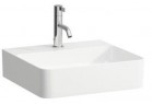  Umywalka ścienna LAUFEN VAL 450 x 420 mm SaphirKeramik bez otworu na baterię biała